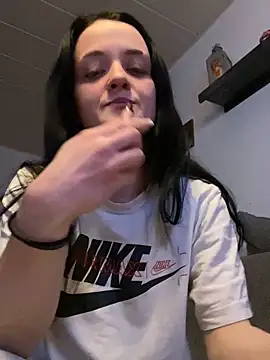 LeonieClaire online show from February 2026 09:30:02 PM