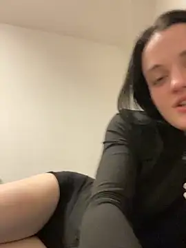 LeonieClaire online show from February 2026 10:03:02 PM