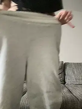 LeonieClaire online show from February 2026 03:09:02 PM