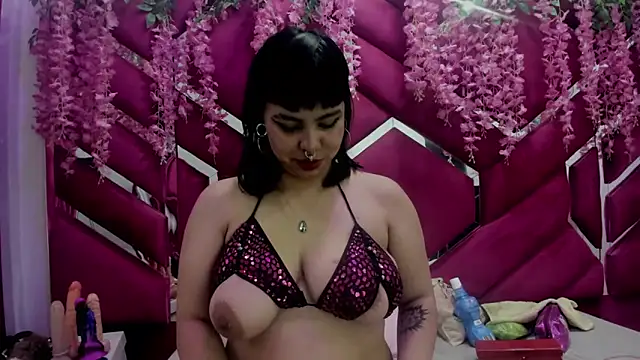 Snapshot of vanesa_bobs chatting on May 2026 03:44:02 AM vanesa bobs online show from May 2026 03:44:02 AM