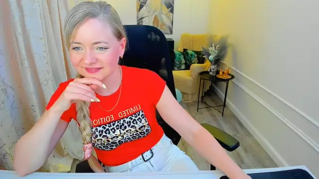 Snapshot of CharlotteKerti chatting on June 2026 02:33:01 PM CharlotteKerti online show from June 2026 02:33:01 PM