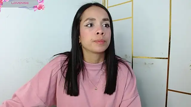 Snapshot of paula_lopez__ chatting on February 2026 01:30:02 PM paula lopez online show from February 2026 01:30:02 PM