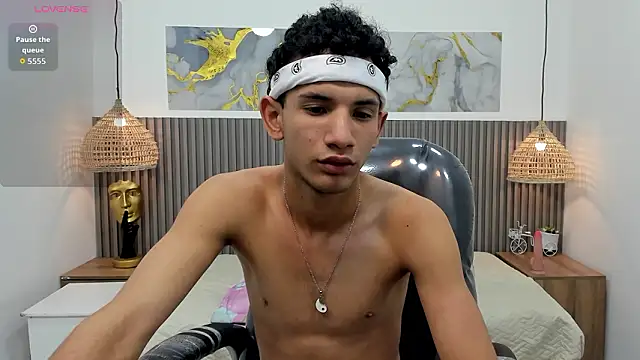 JDWhite18 online show from March 2026 06:14:01 AM