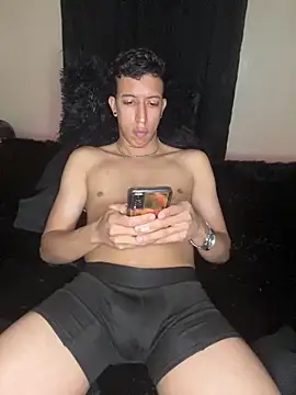 Sebastian Villamarin online show from February 2026 04:06:01 AM