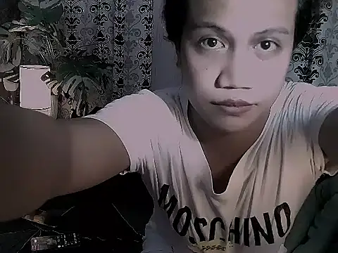 Snapshot of Queen-barbie chatting on June 2026 02:34:02 AM Queen-barbie online show from June 2026 02:34:02 AM