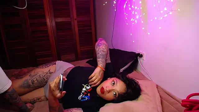 SoftSin1 online show from April 2026 11:41:02 AM