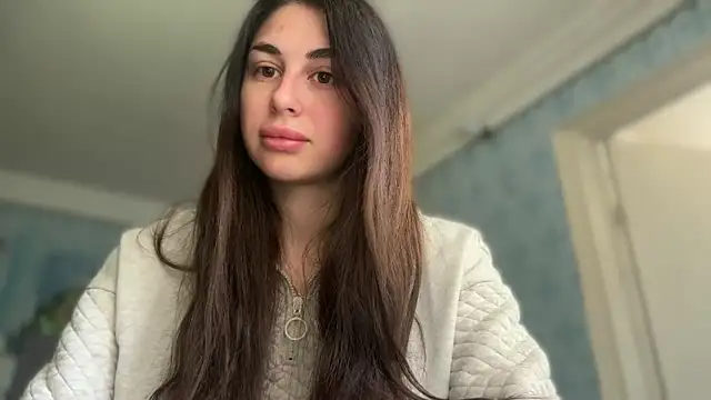 LiluMartiznir online show from May 2026 07:48:02 AM