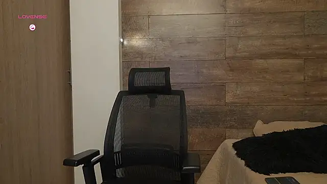 connor h1 online show from February 2026 04:24:02 AM