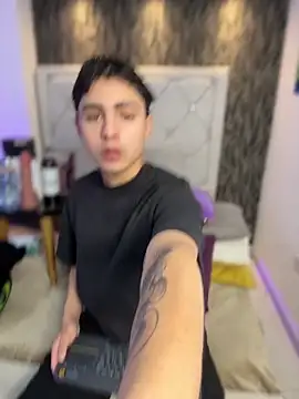 Samu Hott online show from February 2026 08:24:02 PM