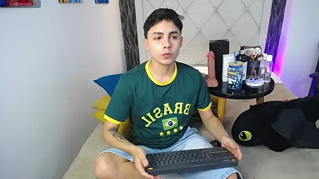 Samu Hott online show from March 2026 08:25:02 PM