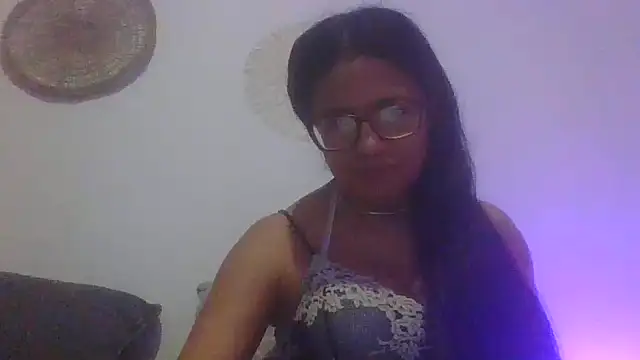 Snapshot of MelOnlyOf chatting on February 2026 06:04:02 PM MelOnlyOf online show from February 2026 06:04:02 PM