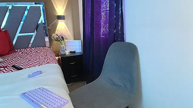 Noah Smith01 online show from April 2026 02:04:02 PM