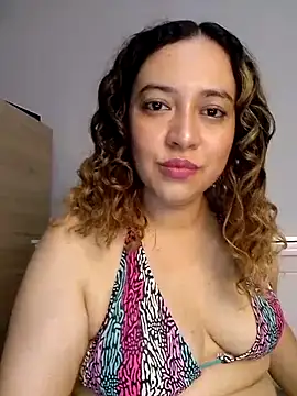 Snapshot of risitos23 chatting on June 2026 02:39:02 AM risitos23 online show from June 2026 02:39:02 AM