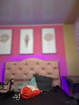 Snapshot of Karolaiin_LS chatting on March 2026 07:31:01 PM Karolaiin LS online show from March 2026 07:31:01 PM