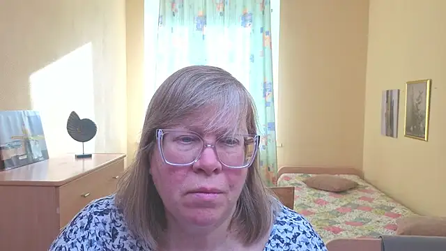 Emma Eclipsee online show from February 2026 11:06:02 AM