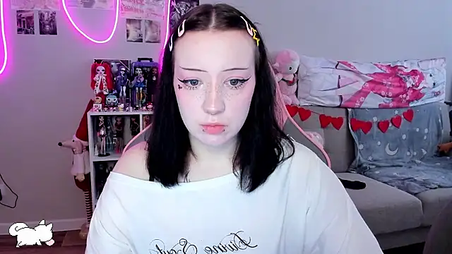 MollysLand online show from March 2026 08:28:01 AM