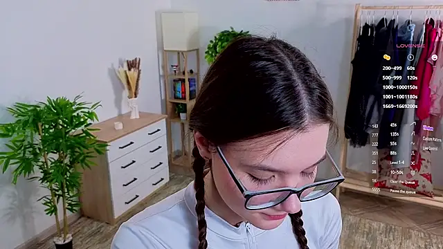 MirthaZien online show from April 2026 01:11:02 AM