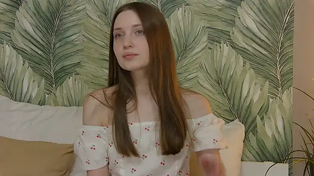 Snapshot of EmmaSagge chatting on February 2026 07:03:02 AM EmmaSagge online show from February 2026 07:03:02 AM