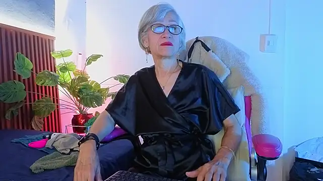 miss monserrate01 online show from February 2026 01:07:02 PM