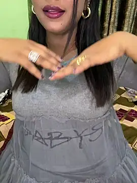 LIZNA 0 online show from February 2026 05:31:01 PM