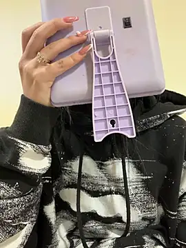 Snapshot of Sara_Fernandez_ chatting on February 2026 01:54:01 PM Sara Fernandez online show from February 2026 01:54:01 PM