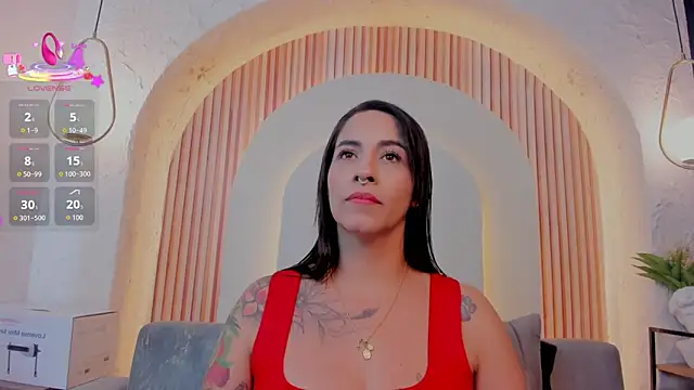 violet scott  online show from April 2026 08:53:02 PM