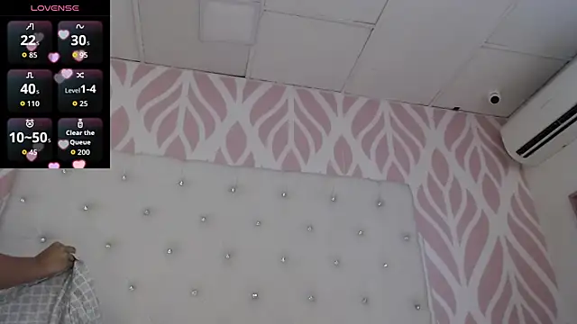 MariyaNovakie online show from April 2026 12:17:01 PM