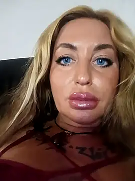 MiaMooly online show from September 2025 04:52:01 PM