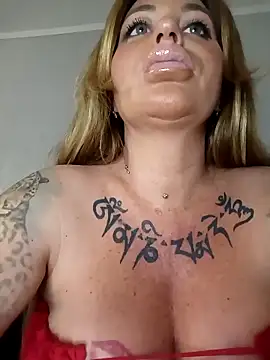 MiaMooly online show from March 2026 07:24:02 PM