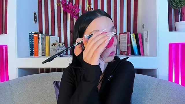 Elizabeth Ferrer online show from February 2026 12:04:02 PM