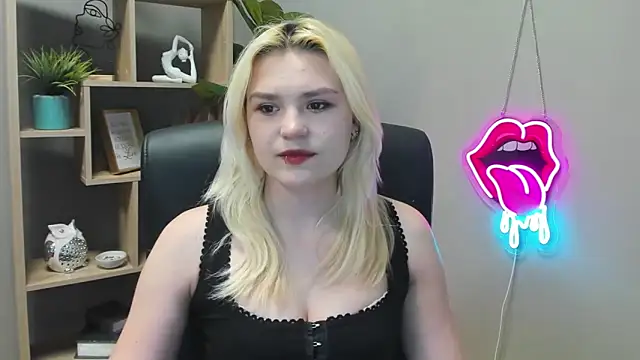 SweetLilyxo online show from April 2026 06:27:01 AM