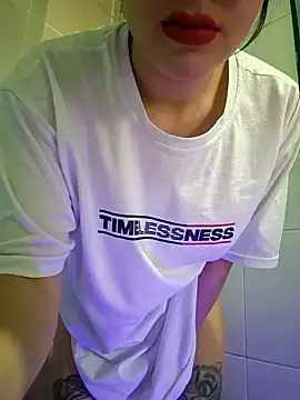 Artt Juli online show from February 2026 04:47:02 PM