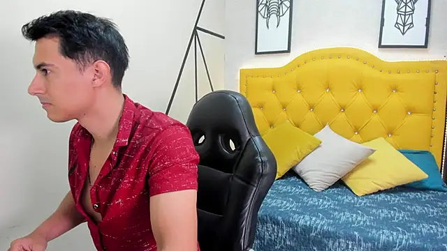 Snapshot of Mike_Conors chatting on February 2026 02:22:01 AM Mike Conors online show from February 2026 02:22:01 AM