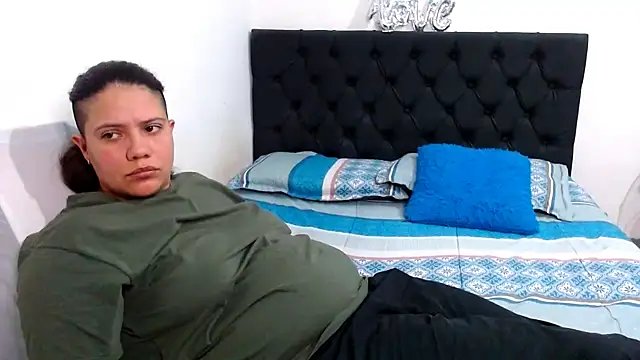 suzy paz online show from April 2026 10:15:01 PM