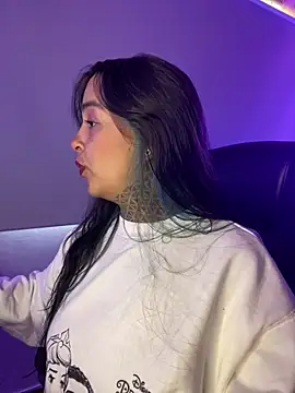 Annie Alicee online show from March 2026 01:49:01 PM