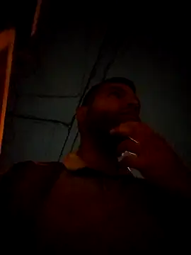 Snapshot of thom_1 chatting on June 2026 10:13:02 AM thom 1 online show from June 2026 10:13:02 AM