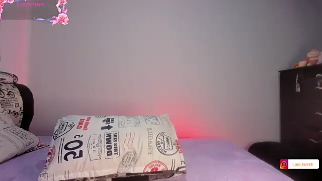 Snapshot of Sharlottee__ chatting on February 2026 10:47:02 AM Sharlottee online show from February 2026 10:47:02 AM