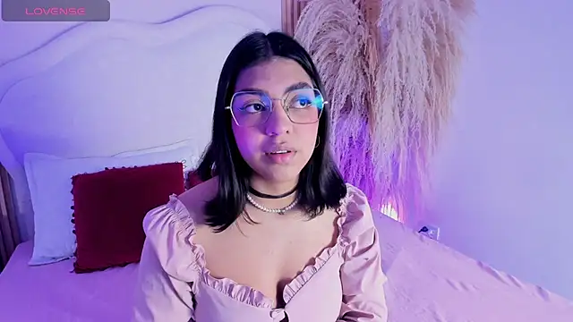 Snapshot of rebeca_taylor chatting on February 2026 03:14:02 AM rebeca taylor online show from February 2026 03:14:02 AM