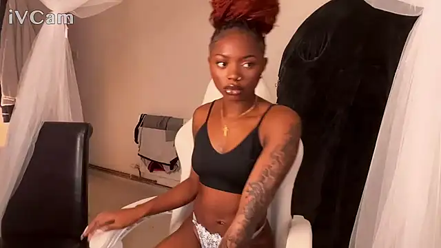 Snapshot of missbbydior chatting on February 2026 10:35:02 PM missbbydior online show from February 2026 10:35:02 PM