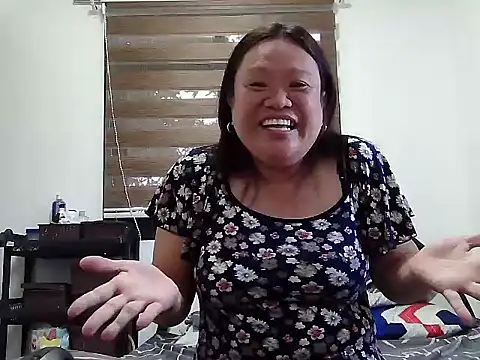 yummychubby29 online show from February 2026 06:40:02 AM