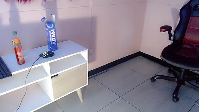 Andrea Pop  online show from February 2026 07:21:01 PM