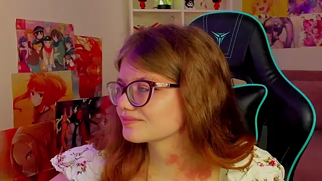 ChloeHalses online show from April 2026 05:10:01 AM