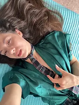 OnlyLeiLa online show from April 2026 05:52:01 AM