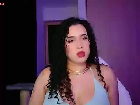 Snapshot of DIVINANGELA chatting on May 2026 03:47:01 AM DIVINANGELA online show from May 2026 03:47:01 AM