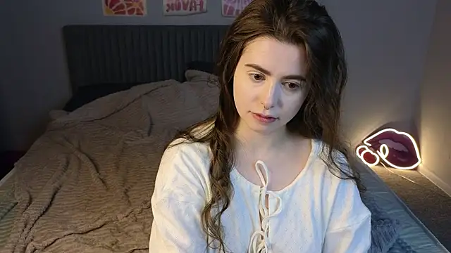 LovingWhisperr online show from February 2026 01:13:02 AM