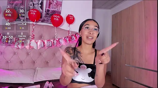 Snapshot of liittle__baby chatting on February 2026 11:40:02 AM liittle baby online show from February 2026 11:40:02 AM