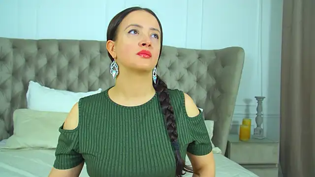 ElinaBellucci online show from April 2026 04:10:02 AM