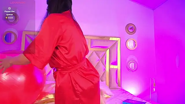 Emma Sanz   online show from February 2026 12:31:01 PM