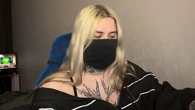 Snapshot of UnaXyling chatting on February 2026 11:23:01 PM UnaXyling online show from February 2026 11:23:01 PM