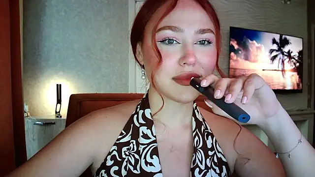 Snapshot of LolaaMint_ chatting on June 2026 12:25:01 PM LolaaMint online show from June 2026 12:25:01 PM